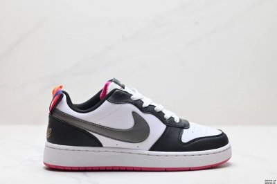 真标耐克Nike Court Borough Low2低帮百搭透气休闲运动板鞋 经典耐用的设计 兼顾舒适脚感和出众风范 演绎匠心之作 结构性的支撑贴合感结合复古