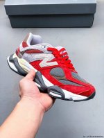 New Balance 又带来了新鞋型 9060 ，并且是与芝加哥街头品牌 Joe Freshgoods 的联名款。鞋身主体采用了类似 990 系列的设计风格，