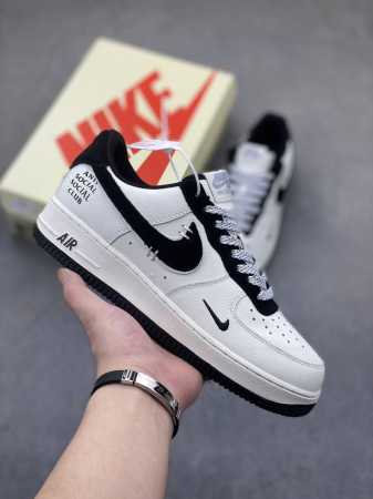 air Force 1 '07 Low 联名定制米白黑 原楦头原纸板 打造纯正空军版型 #专注外贸渠道 全掌内置蜂窝气垫 #原盒配件 原厂中底钢印、拉帮完美 货 - 点击图像关闭