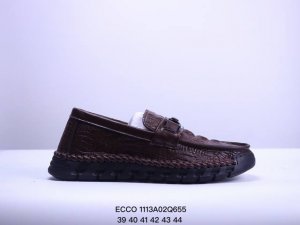 ECCO爱步 广东原版透气 配备原版三件套 防尘纸 高弹大底 全头层牛皮 新款百搭休闲款 纯手工制成 鞋面走线工整 清晰质感 原单品质 拼接运动透气网布 采用E