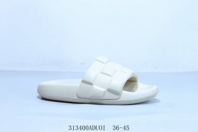 Louis Vuitton 夏季单品驴牌Lv春夏凉拖系列 货号 51Bcolore 313400Aduoi 36-45