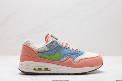 公司级Nike Air Max 1 耐克气垫 缓震 耐磨运动鞋 鞋身材质均选择皮革 织物 麂皮多种材质覆盖 保证质感的前提下 层次感也相当不错 带有开窗式 Ai
