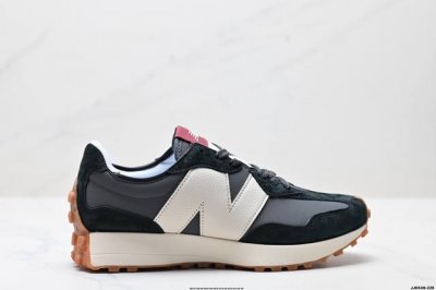 公司级New Balance Ms327 复古休闲运动慢跑鞋 以更纯粹的复古风格设计打造的全新造型 侧身还以解构设计 将 N 字标志以做旧压花样式呈现 官方货号