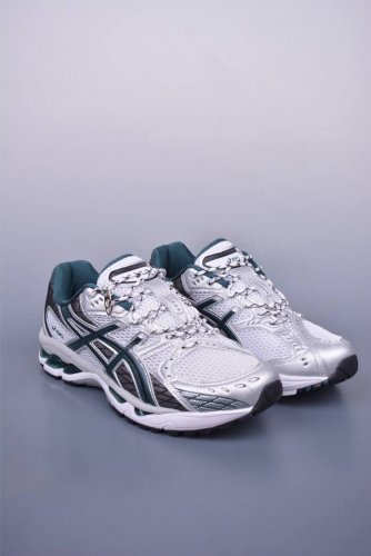 Asics Gel-Kahana Nimbus 10.1 耐磨透气低帮休闲鞋 户外机能元素 Y2K赛道持续对未来世界的无限想象和探索 经典鞋面设计赋予其更加流畅
