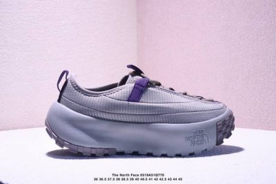 200 The North Face 北面 户外登山品牌（北面）The North Face自1966年创立，由两位热爱登山徒步的年轻登山者于美西旧金山开创，不