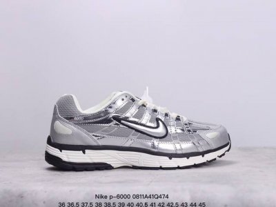 耐克nike P-6000 跑鞋内外侧都用了红色的钩子，采用透气材料，搭配匠心覆面，再现千禧年代的跑鞋风格，塑就大气外观。鞋款秉承 Nike Pegasus 2