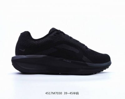 耐克nike Air Zoom Winflo 11X登月系列网透面气 训跑练步鞋 内置zoom气垫 脚回感弹感受非常直接。 货号：Fj9509 编码4517M7