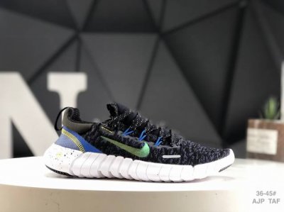 耐克 Nike Free Run 5.0 耐克 赤足5.0 轻便透气运动跑步鞋 类似袜子的Nike Free Run 5.0由至少20%的可回收材料制成，旨在从