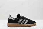 真标Adidas Handball Spezial 阿迪达斯经典款 复古休闲板鞋 官方货号:Jh9092 尺码:36 36.5 37 38 38.5 39 40