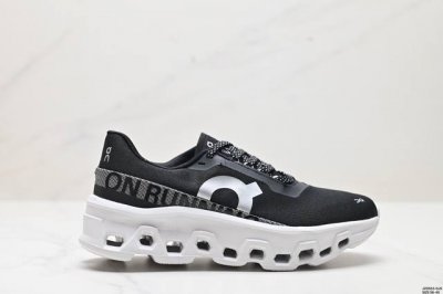 公司级On Cloudmonster 2昂跑 户外街头机能风新兴品牌轻便中帮跑步鞋 首发实拍鞋款以网球为灵感的运动休闲鞋，大胆的复古外观与革新科技融合，助力运动