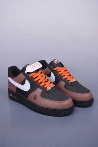 Nike Air Force 1 Low Lv联名 原楦头原纸板 打造纯正空军版型 专注外贸渠道 全掌内置蜂窝气垫 原盒配件 原厂中底钢印、拉帮完美 官方货号：
