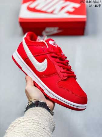 特价 Nike Dunk Low Dunk Sb顾名思义，具有经典的Dunk血缘，又注入了更多的时尚元素。相较于普通的Dunk滑板鞋，改良版的Dunk Sb加厚 - 点击图像关闭