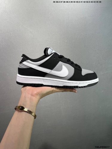 nike Sb Dunk Low pro dunk Sb顾名思义 具有经典的Dunk血缘 又注入了更多的时尚元素 相较于普通的Dunk滑板鞋 改良版的Dunk