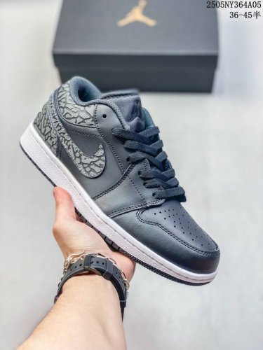 jordan 乔丹 原比值一致厚实压手感这双Aj也太小清新了，耐克Nike Wmns Air Jordan 1 Low University Blue Aj1乔