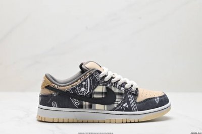 公司级耐克nike Dunk Low 板鞋 Sb系列 经典百搭休闲运动板鞋加厚鞋舌的填充，使舒适性大大提升，同时也更方便穿脱中底部分则加入了脚感柔软舒适zoom