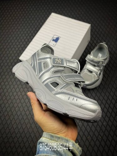 B 公司级Mlb Sandal Chunky Mask Eva Street Style Logo 防滑耐磨 运动凉鞋 货号:3Asdace53 尺码:35 3