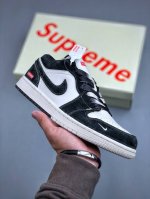 Air Jordan 1 Retro Low X Supreme 米黑小钩官方同步新色 原装级产物拒绝公底 立体鞋型 细节完美 高清洁度 购置公司同步原材料 原