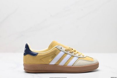 230 公司级Adidas Originals Gazelle Indoor 三叶草休闲防滑耐磨低帮板鞋 鞋头出色设计 塑就出众贴合感 稳固的后跟贴合足部曲线设