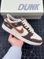 Nk Sb Dunk Low Stray Rats联名 猪八米棕勾 周年高端定制 低帮休闲板鞋 #定制鞋盒 大厂纯原品质出货 超高清洁度 皮料切割干净无任何毛边