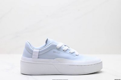 公司级Adidas Labcourt 百搭休闲轻松舒适 耐磨透气低帮 板鞋 男女同款 鞋面使用了绒毛麂皮 ，鞋面和鞋底连接处使用了包边处理，看起来更加精致有型;