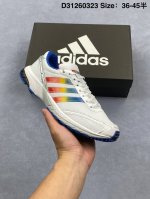 180 公司级Adidas Lightblaze 舒适防滑 新款阿迪达斯低帮跑步鞋 极致轻盈的Lightweight Upper设计 带来近乎裸足的舒适体验 中
