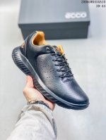Ecco 爱步 15周年经典 爆款 休闲运动跑鞋 休闲鞋 经典和现代工艺品质融合 精选小牛皮面料 pu+Tpu一体成型大底 独特制鞋工艺 舒适百搭 运动尺码：3