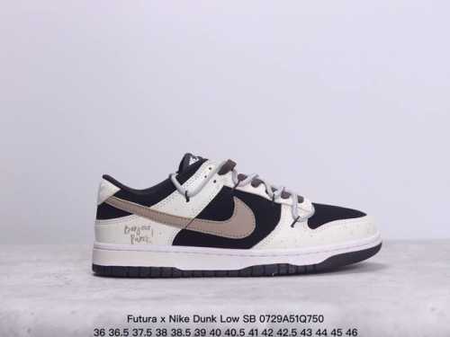 公司级！Futura X Nike Dunk Low Sb联名 解构绑带滑板鞋 这双鞋带系统延续了今年的代表性风格，搭配亮粉色鞋带，保持了 Dunk Sb Lo