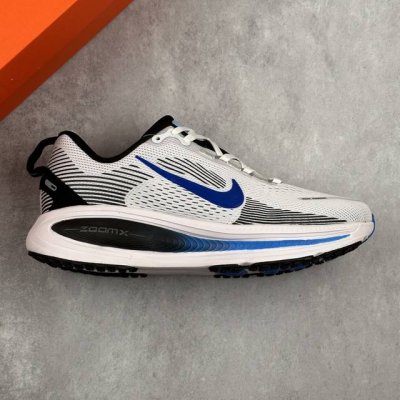 本地 核心私 公司级Nike Vomero 18 耐克 舒适减震防滑 低帮跑步鞋 全掌Reactx泡绵中底 前掌和后跟还配备了Air Zoom气垫单元 据说跑起