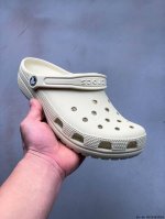 80 东莞大厂订单 Crocs 卡洛驰 洞洞鞋 明星经典款 大底厚度约2Cm 轻便增高 经典热销系列 经典主推 永不过时 高品质跑量版本 0325103X10
