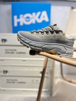 Hoka One One Tor Summit 休闲美观 低帮跑步鞋 原装轻量化材料 Fresh Foam超轻量中底 全部用料过3C认证 滚动平衡科技减少33%
