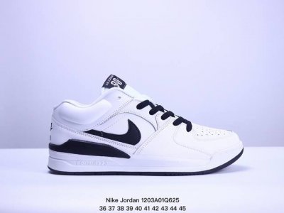 Jordan 乔丹 升级原楦原纸板开发版型，采用粒面牛剖革鞋面材质，中底缓震泡棉物料组合橡胶外底jordan 又出 合体鞋 ！耐克nike Jordan Sta