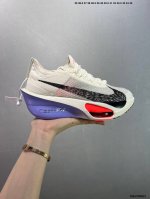 公司级Nk Air Zoom Alphafly Next% 3 减震马拉松跑步鞋 公司级版本 首次通过一体式鞋底 替代了后跟和前足分离的设计 让双脚落地过渡更顺