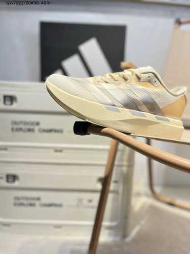 180 ad Adizero Evo Sl 轻盈跑鞋耐磨减震专业跑步鞋 冲向目标，一路向前，不断挑战和突破自我无论是平时训练还是马拉松，让这款Adidas跑步鞋