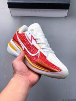 耐克Nike Air Zoom G.T. Cut Ep 篮球鞋 Nike Air Zoom Gt系列一切的设计都是为了性能服务 球场才是它的最好归宿 Gt 是