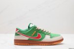 公司级耐克nike Dunk Low 扣篮系列 复古低帮休闲运动滑板板鞋 采用脚感柔软舒适zoomair气垫 有效吸收滑板等极限运动在落地时带来的冲击力 为街头