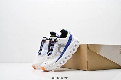 on昂跑Cloud X 童鞋28-37 舒适乐趣跑 缓震 轻量 on昂跑 Cloudsurfer上演中底 变形计 打破传统格局缔造柔软脚感