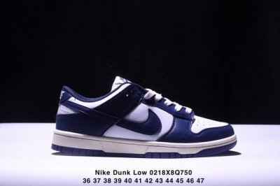 耐克Nike Dunk Low 板鞋 Sb系列经典百搭休闲运动板鞋。加厚鞋舌的填充，使舒适性大大提升，同时也更方便穿脱中底部分则加入了脚感柔软舒适Zoomair