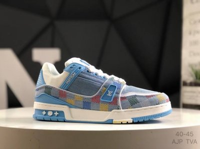 路易威登 Louis Vuitton Lv路易威登板鞋 乘风破浪的姐姐争先种草款,舒适透明底和百搭性霸屏整个时尚娱乐圈 正品1:1套楦复刻 细节调整完美主义 鞋