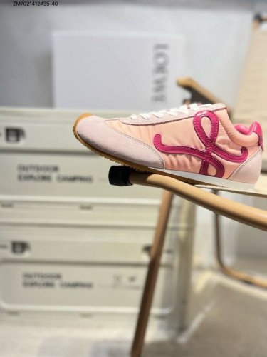 西班牙百年皮具奢华品牌 罗意威Loewe Ballet Runner 2.0 Sneakers 芭蕾舞2.0系列阿甘复古风德训薄底百搭休闲运动鞋 尼龙和牛皮革运