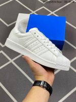 90 阿迪达斯Adidas三叶草 Originals Superstar Pride Rm贝壳头系列低帮经典百搭休闲运动板鞋 货号:B27136 尺码:35 3