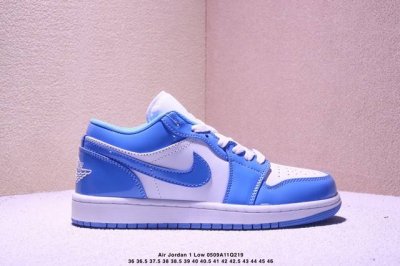 乔丹Air Jordan 1 Low Aj1低帮系列篮球鞋 官方同步配色 原装级产物 货号：553558 #拒绝公底 立体鞋型 细节完美 高清洁度 Xm0509