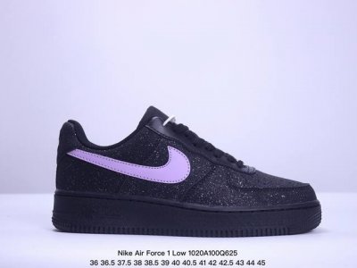 Nike 耐克 男女鞋真标半码制，原楦开发版型，采用硬质磨砂牛剖革组合帆布鞋面材质，内置全掌Air Sole气垫耐克Nike Air Force 1 Low P