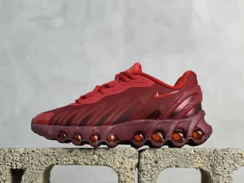 290 放店私 f版 Nike Air Max Dn8 耐克气垫 缓震 耐磨运动鞋 鞋身材质均选择皮革 织物 麂皮多种材质覆盖 保证质感的前提下 层次感也相当不