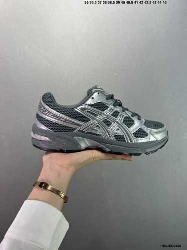 公司级Asics Gel- 复古单品 公司级Asics Gel- 系列低帮复古休闲运动慢跑鞋 白银深蓝 货号：1201A256-400 尺码：36 37 37.