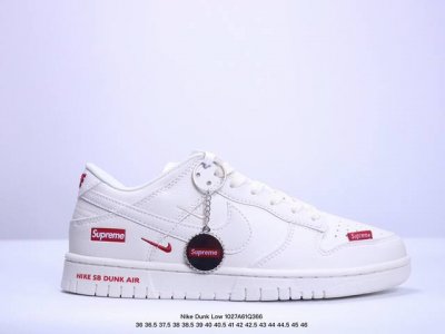 Nike Dunk Low 此款鞋采用近几年比较流行的版型设计，外观时尚大气，鞋底采用耐磨的材质，穿上它，让您在平时生活和工作中都会感觉到舒适的体验。 货号：K