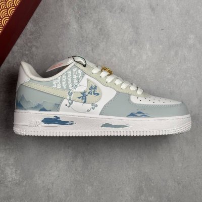 本地 核心私 Nk Air Force 1'07 Low Celadon 青花瓷 空军一号低帮休闲板鞋 #初闻“青花瓷”之名，脑海中便会浮现出一幅烟雨朦胧的江南