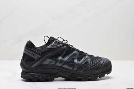 公司级Salomon萨洛蒙 Xt-Quest 探索者系列户外越野跑鞋 鞋面采用Sensifit贴合技术 全方位贴合包裹脚型 鞋跟部鞋底牵引设计 提供强大的抓地性 - 点击图像关闭