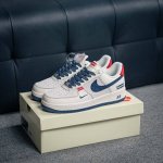 核心私 Air Force 1 原装级别 原楦头原纸板 打造纯正空军版型专注外贸渠道 全掌内置蜂窝气垫 原盒配件 原厂中底钢印、拉帮完美 货号：Bb7518 0
