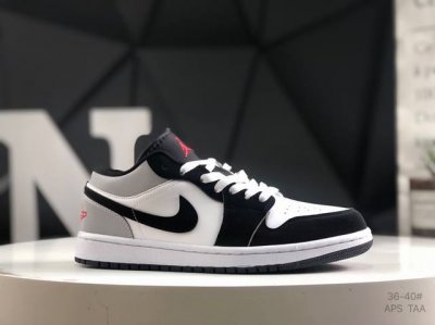 真标带半码 耐克 乔丹 Air Jordan 1 Low Aj1低帮系列篮球鞋 官方同步配色 原装级产物 #拒绝公底 立体鞋型 细节完美 高清洁度 货号：Hf3