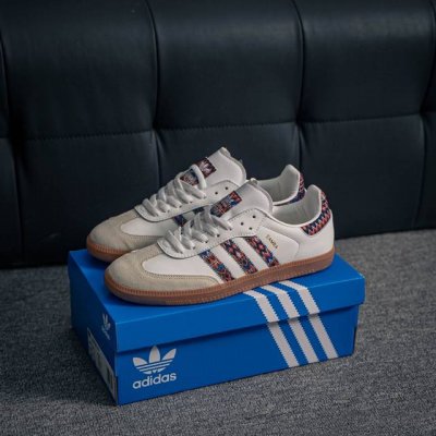 核心私 Adidas Samba Og 桑巴舞街头系列德训运动板鞋 采用固色翻毛皮组合牛剖革鞋面材质 外置正确3层组合围条加厚烟胶橡胶大底 货号：Jq0014